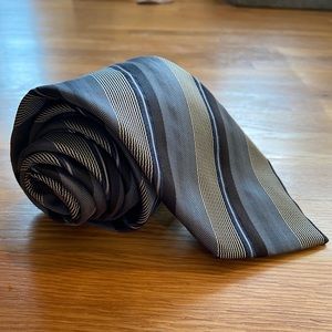Hugo Boss Men’s Tie Gray Striped